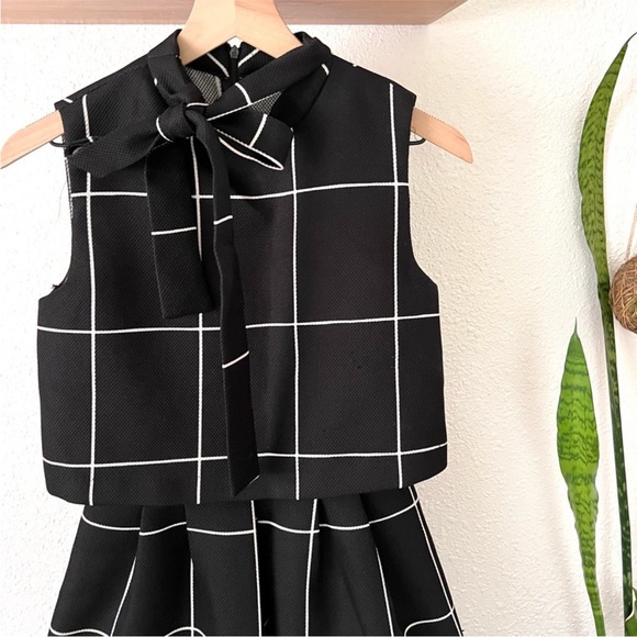 Gracia Windowpane Dress - Picture 5 of 8